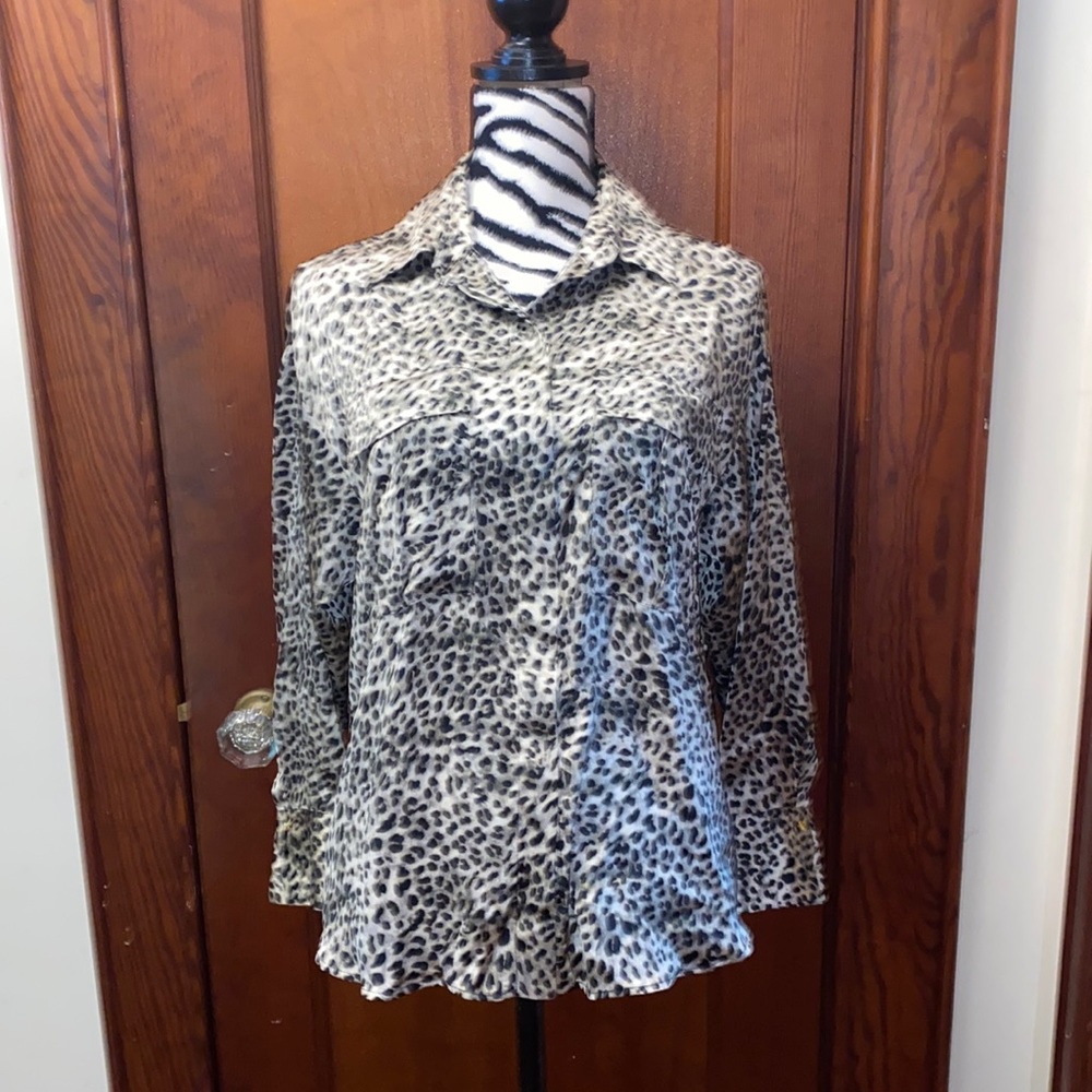 Zara cheetah print button down shirt size small